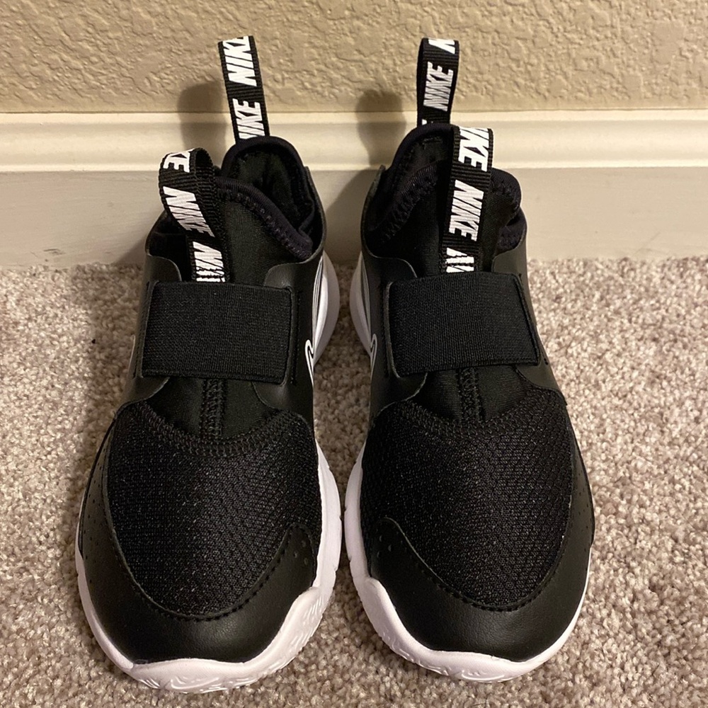 Nike Flex Runner 3 Boys 11c Black Shoe